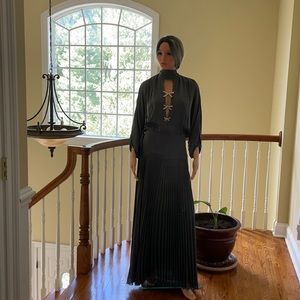 NWT Chloe Gray Silk Evening Gown, made in France, 40 EU